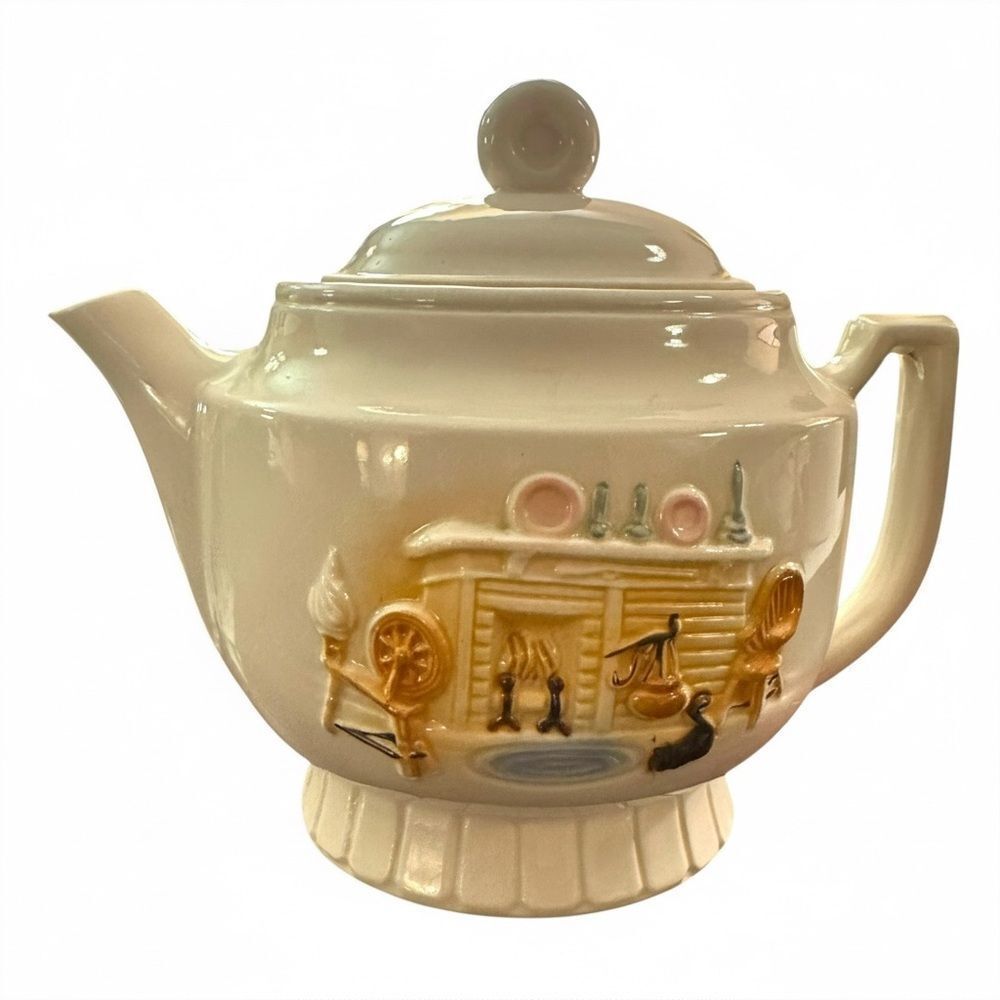 Vintage Porcilier Colonial Cabin Teapot